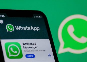 How to use a voice changer for the WhatsApp application